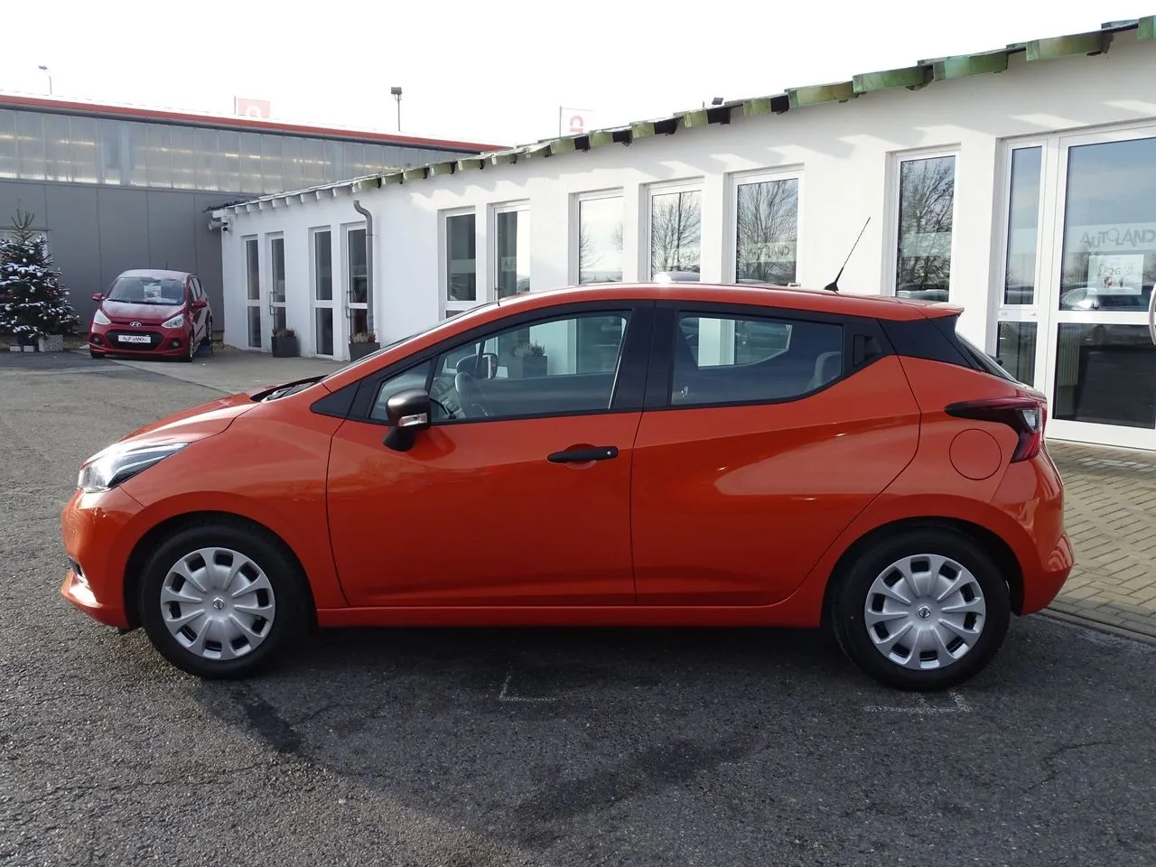 Nissan Micra 0.9 IG-T Visia Plus...  Image 2