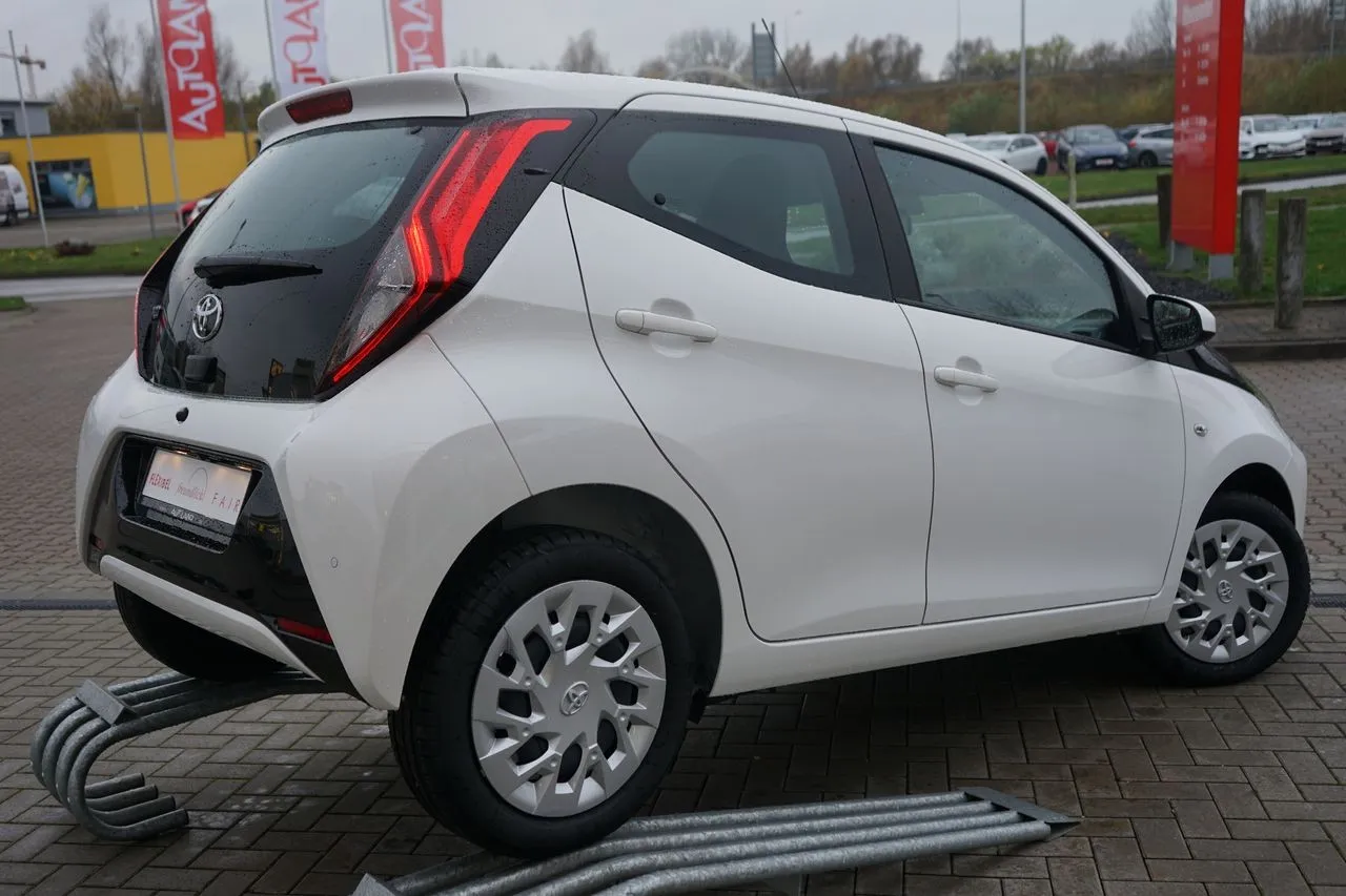 Toyota Aygo 1.0 Bluetooth...  Image 4