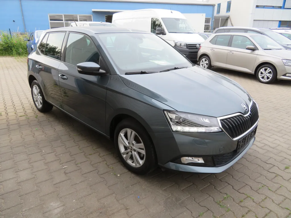 Skoda Fabia 1.0 TSI STYLE*MIRROR LINK*KAMERA*VOLL LED* Image 3