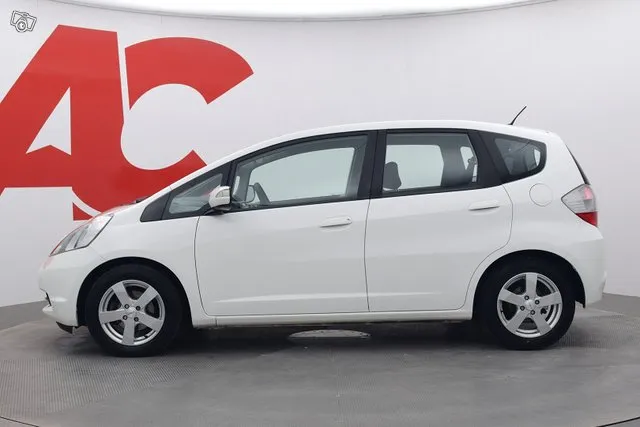 Honda Jazz 5D 1,4i Comfort i-Shift - / Lohkolämmitin / Vetokoukku / Ilmastointi / Image 2