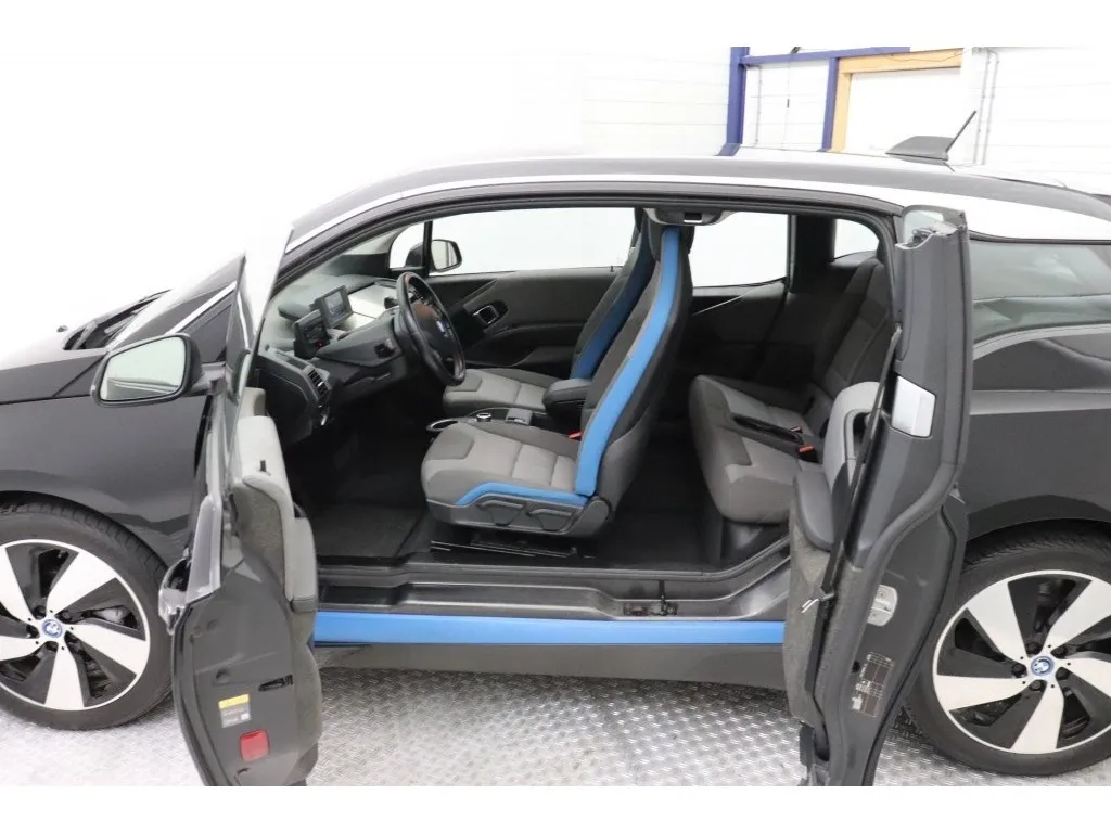 BMW i3 BlackLine 94AH 33kWh Incl. BTW wegenbelastingvrij Image 7