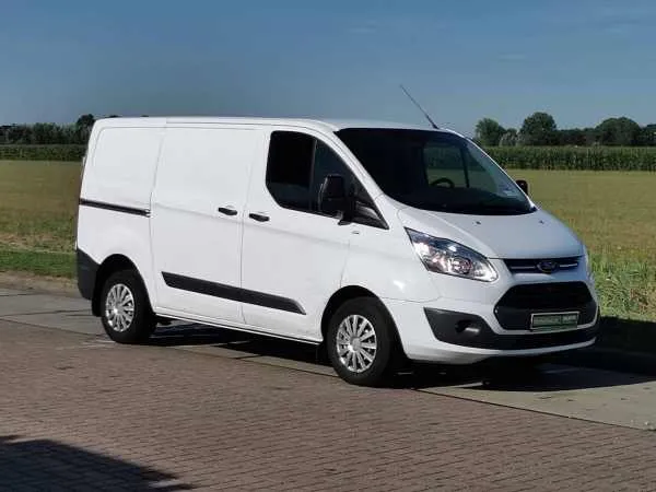 Ford Transit Custom 2.2 DCI Image 4