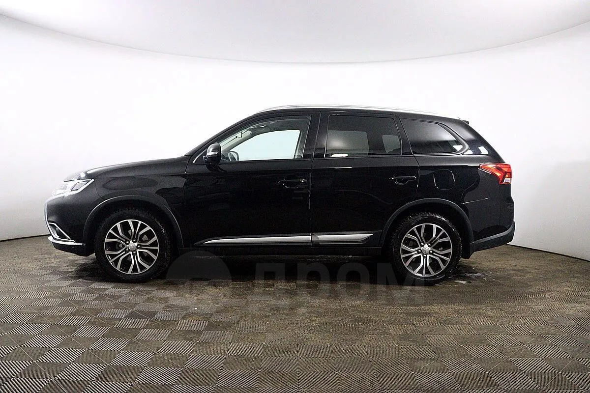 Mitsubishi Outlander Image 8